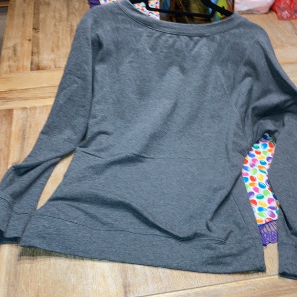 🛍️🛍️ 3 for $5. Beautiful heart sequined and netted top - Picture 7 of 8